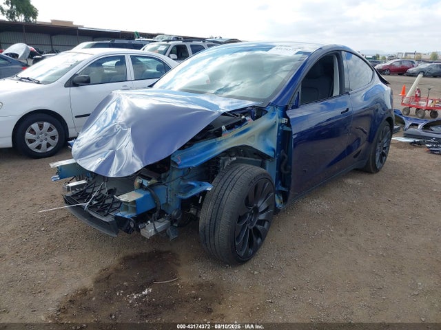 2024 TESLA MODEL Y 7SAYGDEF9RF021756 Photo 1