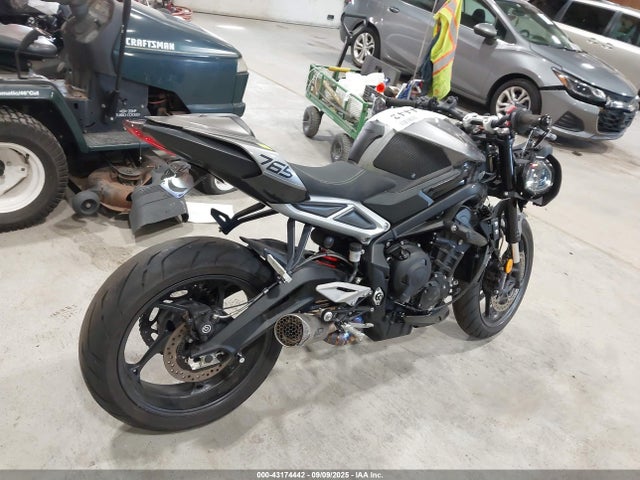 SMTA604SXRTBN5413 Triumph Motorcycle Street Triple