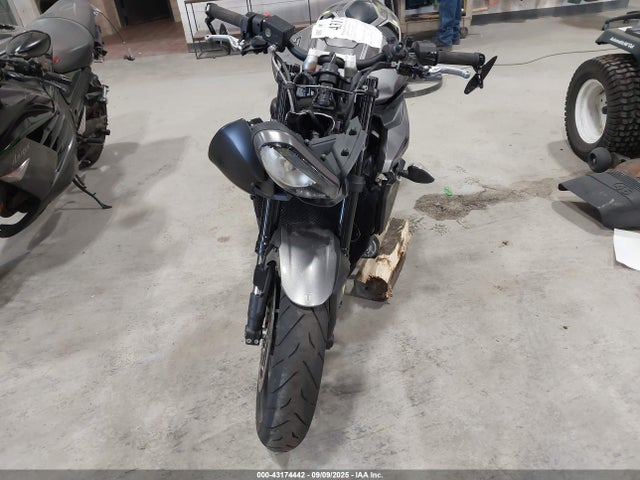 SMTA604SXRTBN5413 Triumph Motorcycle Street Triple