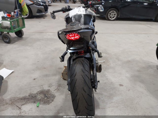 SMTA604SXRTBN5413 Triumph Motorcycle Street Triple