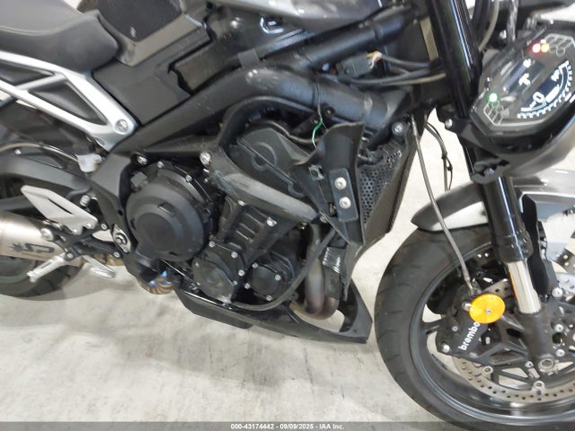 SMTA604SXRTBN5413 Triumph Motorcycle Street Triple