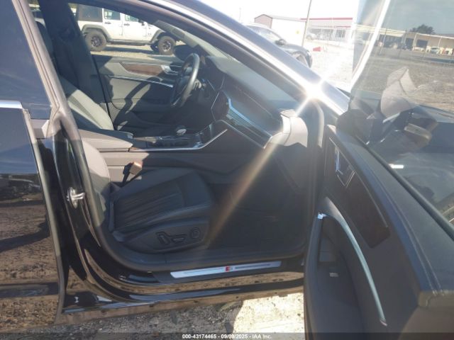 2019 AUDI A7 WAUV2AF2XKN109910 Photo 4