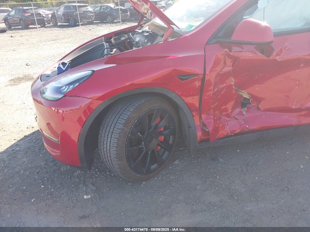 5YJYGDEE5MF126016 Tesla 2021