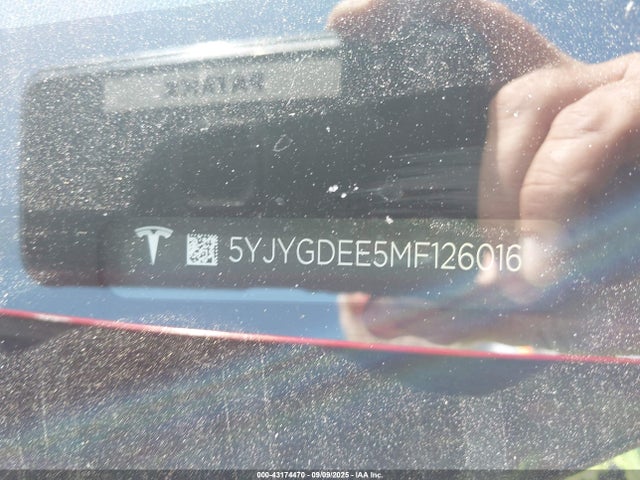 5YJYGDEE5MF126016 Tesla 2021