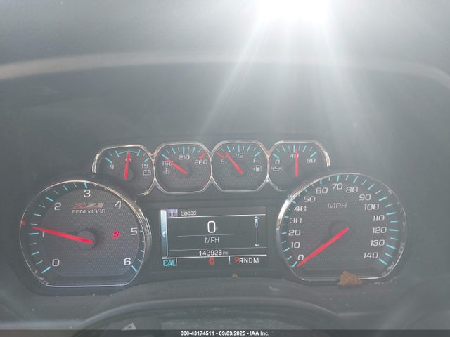 Продажа на аукционе авто 2015 Chevrolet Silverado 1500 2lt, vin: 1GCVKREC8FZ389983, номер лота: 43174511