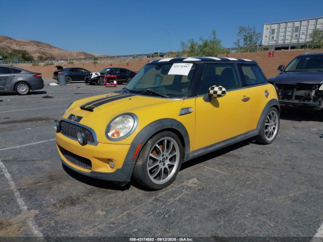 2008 MINI COOPER S WMWMF73538TT92494 Photo 1
