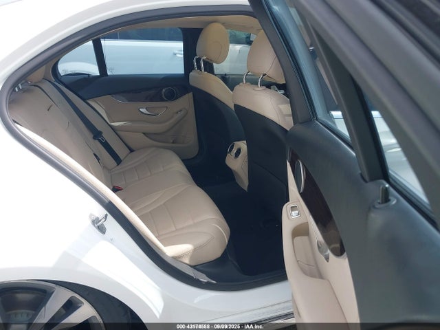 55SWF4HB0HU229067 Mercedes-Benz C-Class