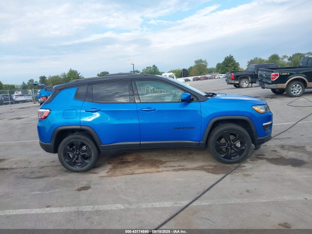 Jeep 2019 2019 3C4NJDBB7KT672622 Image 13