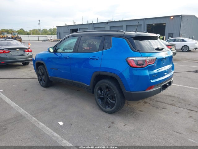 Jeep 2019 2019 3C4NJDBB7KT672622 Image 3