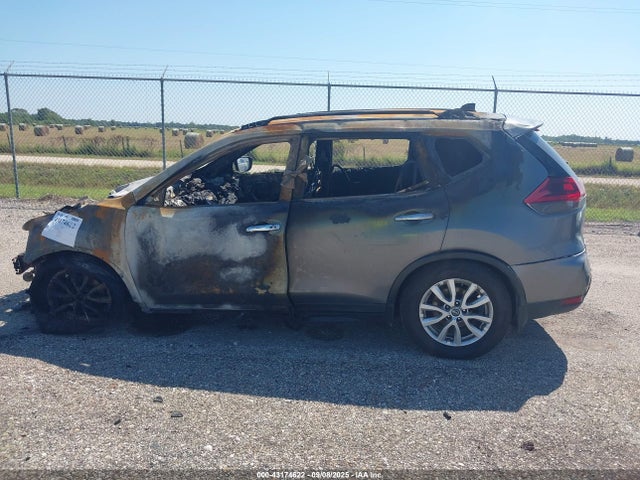 Nissan 2018 2018 5N1AT2MT1JC842708 Image 13