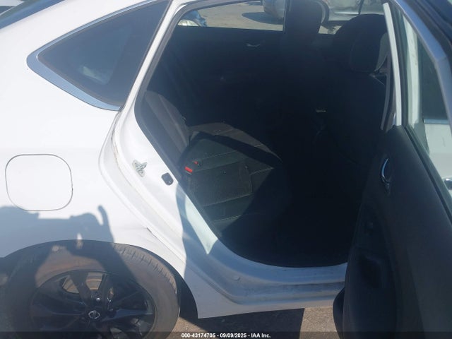 Nissan 2018 2018 3N1AB7AP6JY335826 Image 8