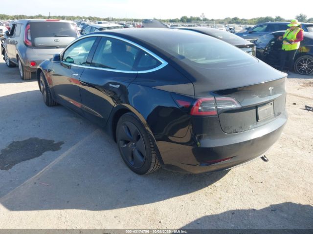 2019 TESLA MODEL 3 5YJ3E1EA7KF313203 Photo 2
