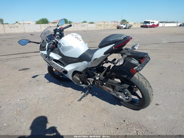 Kawasaki Ninja 500 2025 ML5EXGG1XSDA56075 Image 17