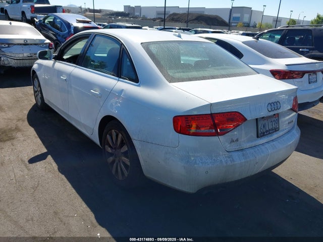 2010 AUDI A4 WAUEFAFL2AN069642 Photo 2
