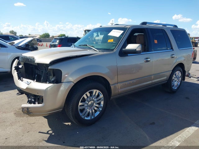 5LMJJ2J50EEL00468 Lincoln Navigator