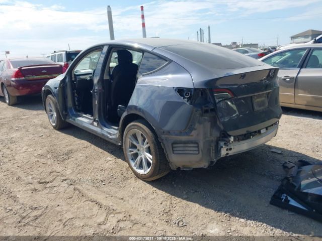 2022 TESLA MODEL Y 7SAYGAEE2NF484192 Photo 2