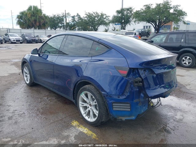 2022 TESLA MODEL Y 7SAYGAEE1NF399523 Photo 2