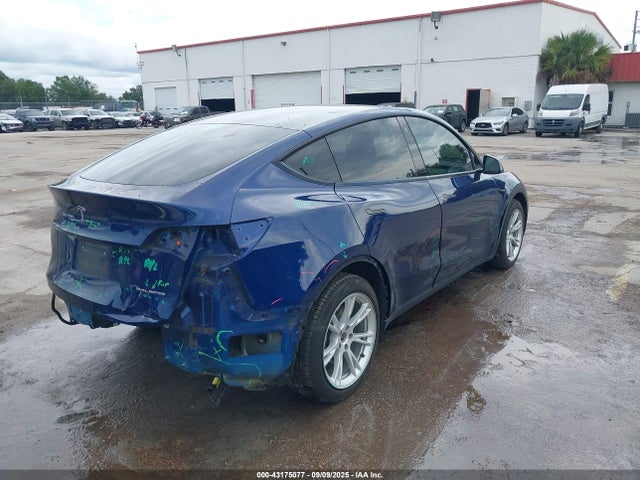2022 TESLA MODEL Y 7SAYGAEE1NF399523 Photo 3