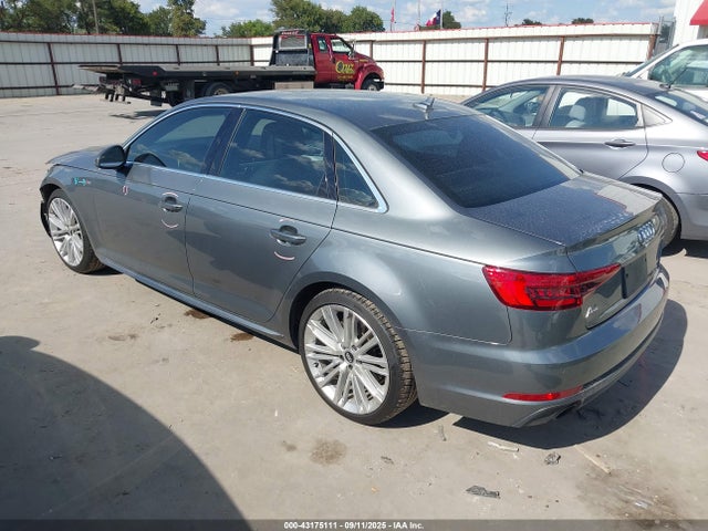2017 AUDI A4 WAULNAF44HN019242 Photo 2