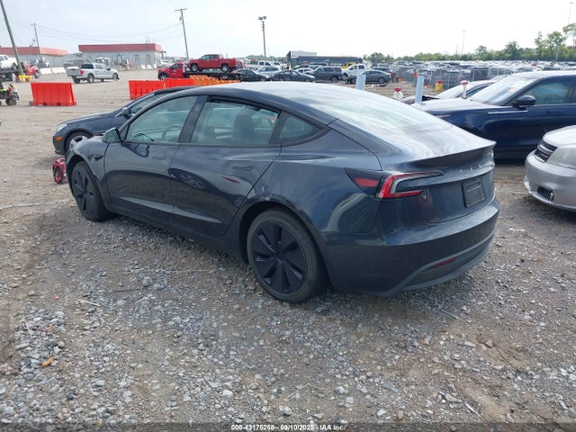 2025 TESLA MODEL 3 5YJ3E1EA0SF888503 Photo 2