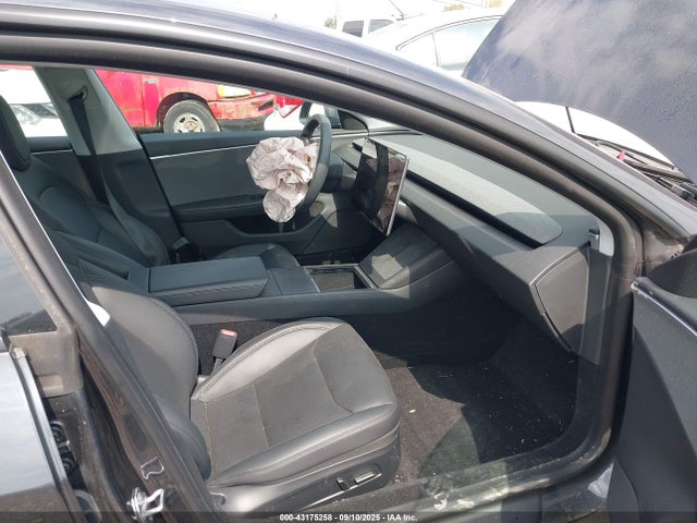 2025 TESLA MODEL 3 5YJ3E1EA0SF888503 Photo 4