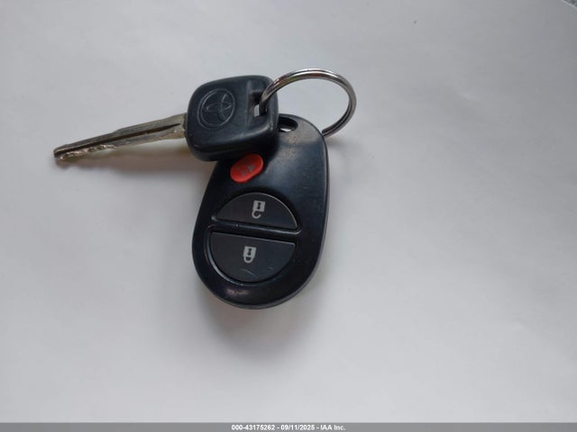 Toyota 2tr-fe 2014 5TFTX4CN8EX046083 Image 11