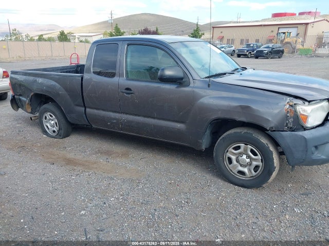 Toyota 2tr-fe 2014 5TFTX4CN8EX046083 Image 13