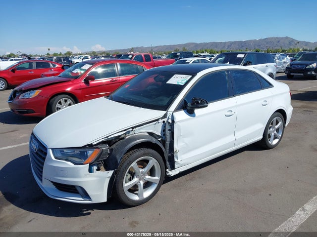 2015 AUDI A3 WAUACGFF7F1083085 Photo 1