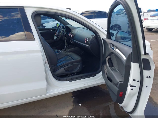2015 AUDI A3 WAUACGFF7F1083085 Photo 4