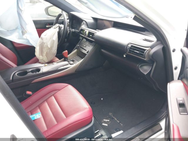 2019 LEXUS IS 300 JTHBA1D23K5090420 Photo 4