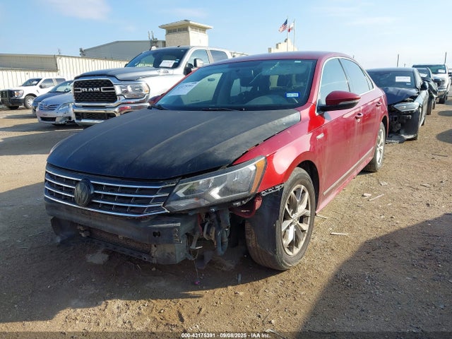 1VWAT7A3XHC081643 Volkswagen tsi