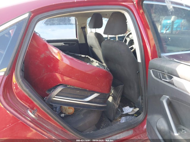 1VWAT7A3XHC081643 Volkswagen tsi