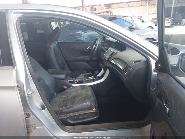 1HGCR3F84HA007512 Honda j35y1