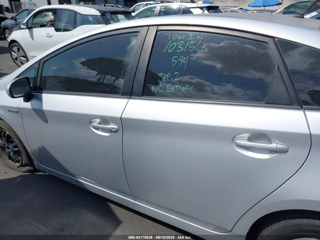 Toyota Prius 2014 JTDKN3DUXE1750869 Image 27