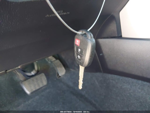 Toyota 2ar-fe 2018 2T3BFREV7JW743512 Image 11