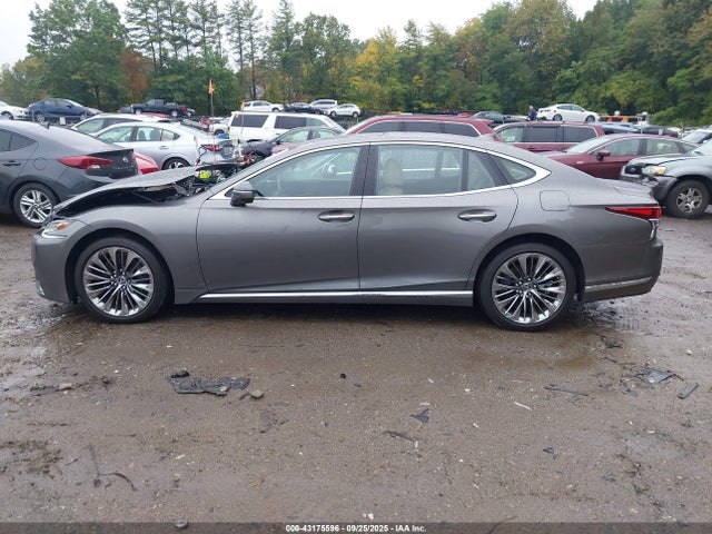 JTHC51FF8J5005269 Lexus v35a-fts