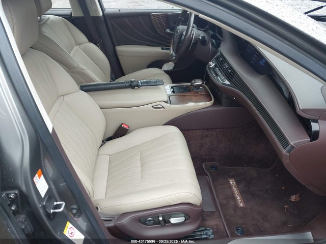 JTHC51FF8J5005269 Lexus v35a-fts