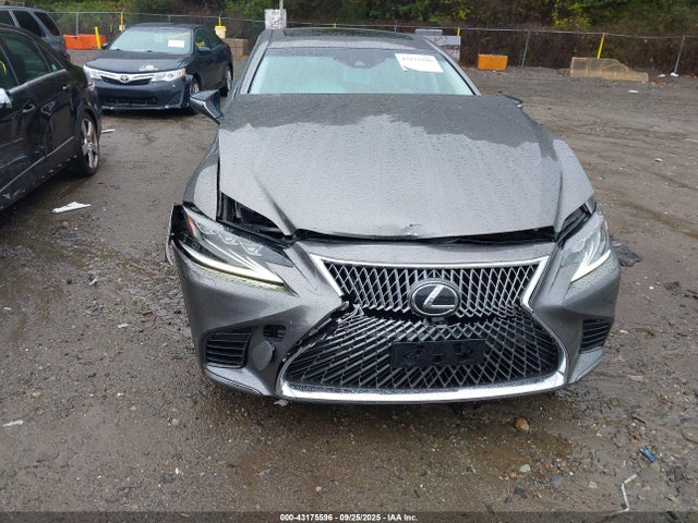 JTHC51FF8J5005269 Lexus v35a-fts