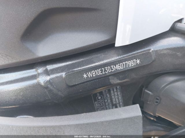 2021 BMW S 1000 WB10E2303M6D77997 Photo 9