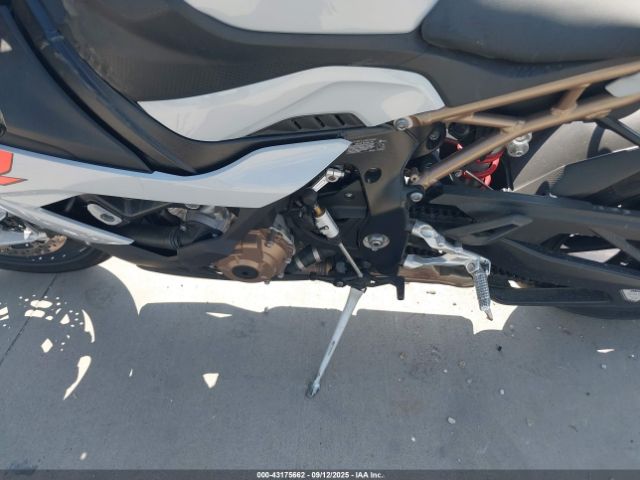 2021 BMW S 1000 WB10E2303M6D77997 Photo 8