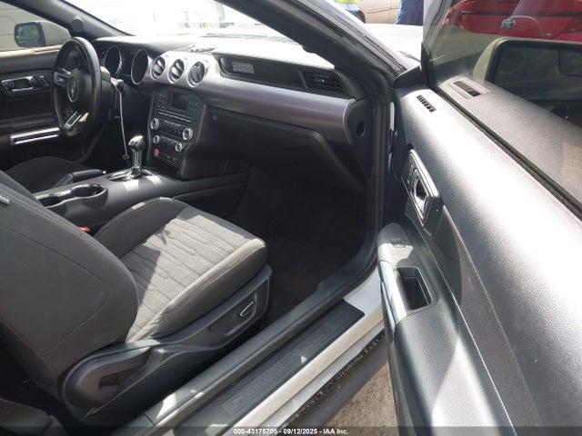 Ford 2016 2016 1FA6P8TH5G5222767 Image 5