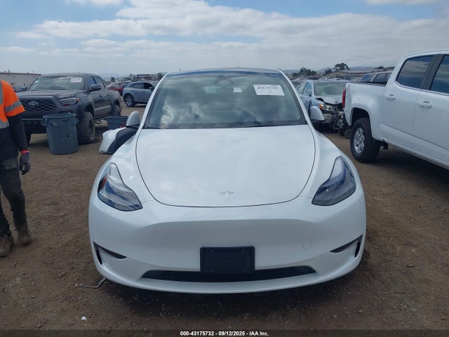 7SAYGDEE9RF089806 Tesla Model Y