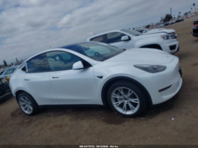 7SAYGDEE9RF089806 Tesla Model Y