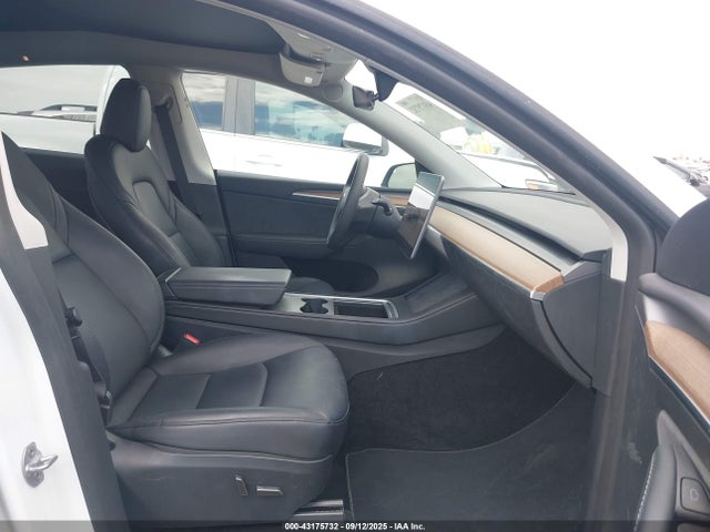 2024 TESLA MODEL Y 7SAYGDEE9RF089806 Photo 4