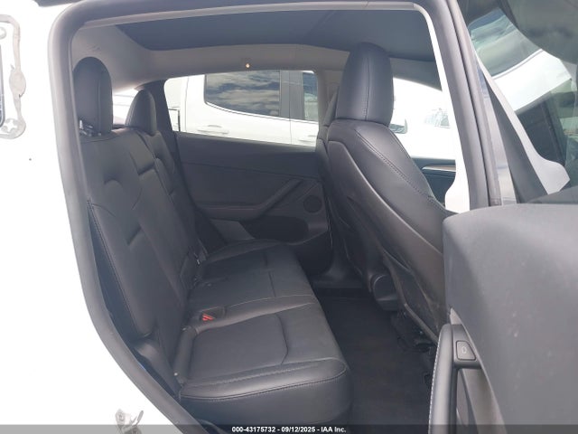 2024 TESLA MODEL Y 7SAYGDEE9RF089806 Photo 7