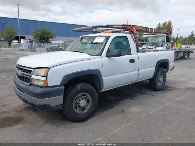 Продаж на аукціоні авто 2006 Chevrolet Silverado 2500hd Work Truck, vin: 1GCHC24U56E172684, номер лоту: 43175778