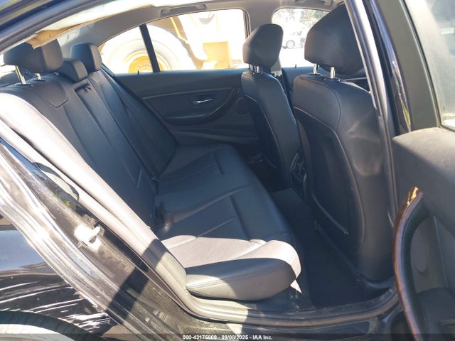 BMW 320i 2015 WBA3B1G50FNT05487 Image 8