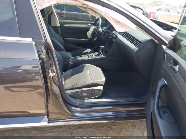 2019 VOLKSWAGEN ARTEON WVWBR7AN7KE000617 Photo 4