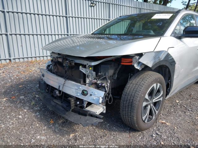 2024 TOYOTA BZ4X JTMABACAXRA087695 Photo 5