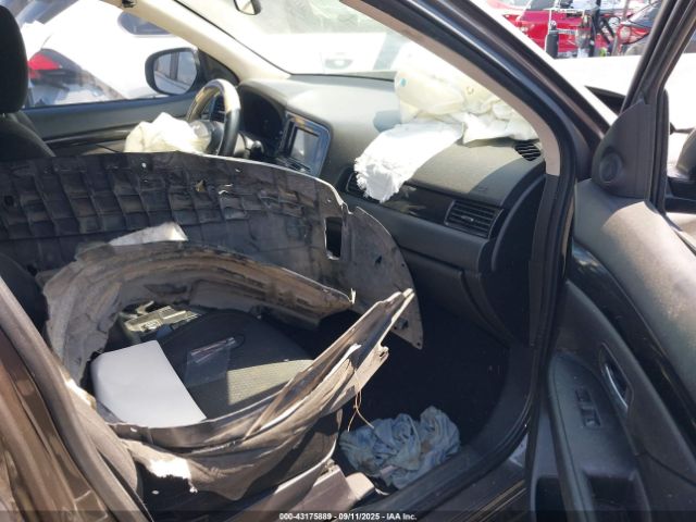 2019 MITSUBISHI OUTLANDER JA4AD2A33KZ026291 Photo 4